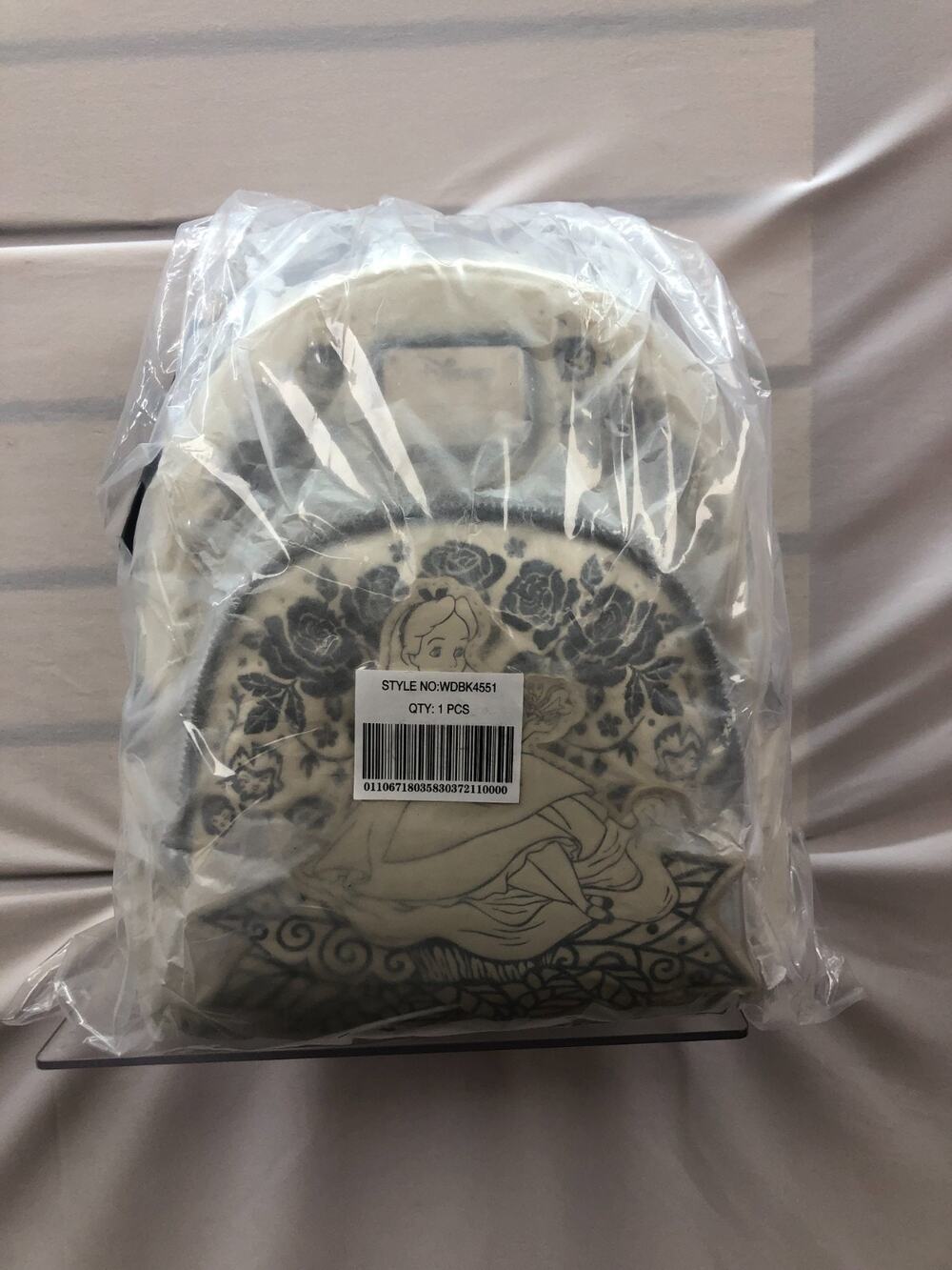 Loungefly Disney Alice in Wonderland Mini Backpack Cream Black 2026